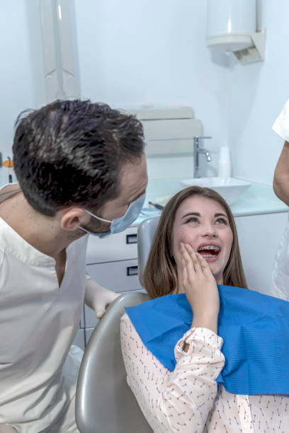 Best Emergency Tooth Extraction in Glassmanor, MD
